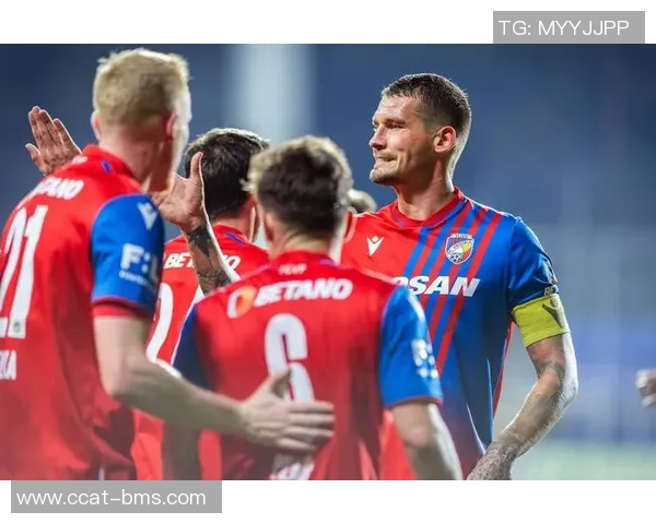 格拉斯哥与莫斯巴的精彩对决揭示足球战术与团队协作的完美结合